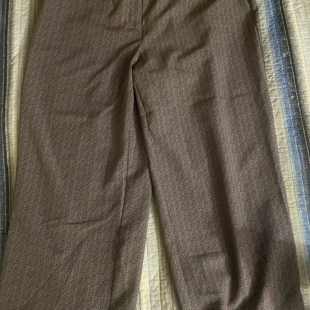 Jones New York Brown Capri Pants